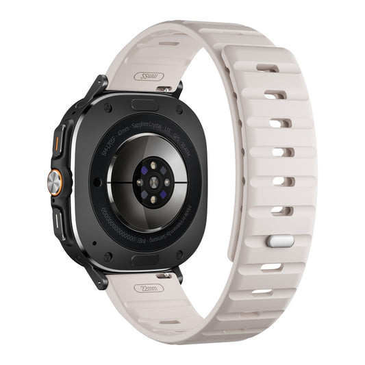 For Samsung Galaxy Watch Ultra 47mm / Ultra 2025 Magnetic Silicone Watch Band(Starlight+Black) by bashfashion