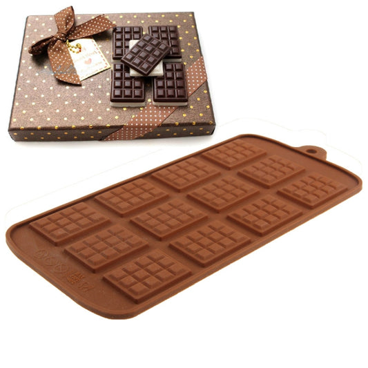 High Quality 12pcs Silicone Material Chocolate Mold by bashfashion
