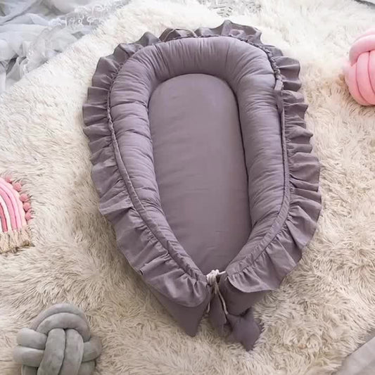 Lace Cotton Baby Uterus Bionic Bed Portable Newborn Bed Mat(Gray) by bashfashion