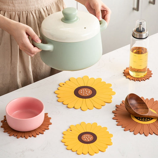 Silicone Heat Insulation Table Mat Anti-scald Placemat Heat-resistant Pot Pad Coaster, Size: Small(Brown) by bashfashion