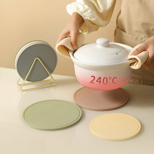 Household Round Heat Insulating Mats Kitchen High Temperature Resistant Silicone Pad, Color: Pot Pad Brown by bashfashion