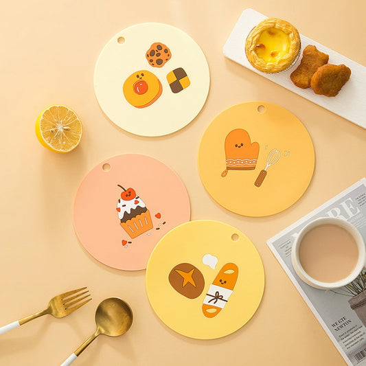 Household Cartoon Heat Insulation Mat Kitchen High Temperature Resistant Baking Placemats, Style: Biscuits by bashfashion