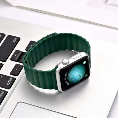 Magnetic Loop Watch Band For Apple Watch Series 7 41mm / 6 & SE & 5 & 4 40mm / 3 & 2 & 1 38mm(Green) by bashfashion