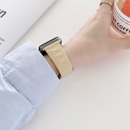 Modern Style Silicone Watch Band For Apple Watch Series 9&8&7 41mm / SE 3&SE 2&6&SE&5&4 40mm / 3&2&1 38mm, Style:Silver Buckle(Walnut) by bashfashion