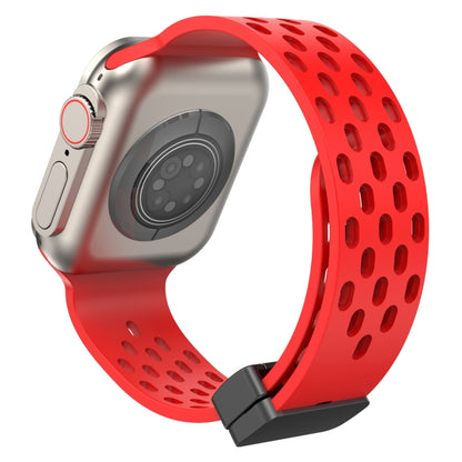 Magnetic Clasp Silicone Watch Band For Apple Watch Ultra 49mm&Watch Ultra 2 49mm / Series 9&8&7 45mm / SE 3&SE 2&6&SE&5&4 44mm / 3&2&1 42mm(Red) by bashfashion