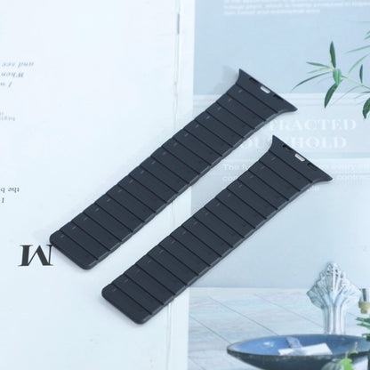 For Apple Watch Series 8 45mm Magnetic Silicone Watch Band(Midnight) by bashfashion